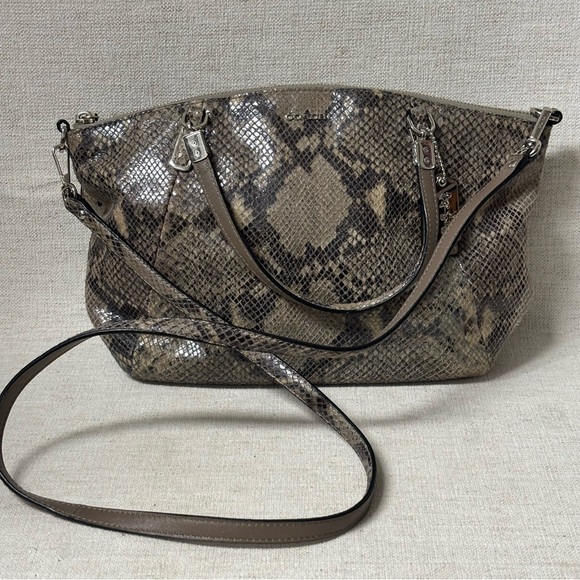 Coach Madison Kelsey Satchel Handbag in a snake skin print - Picture 5 of 8